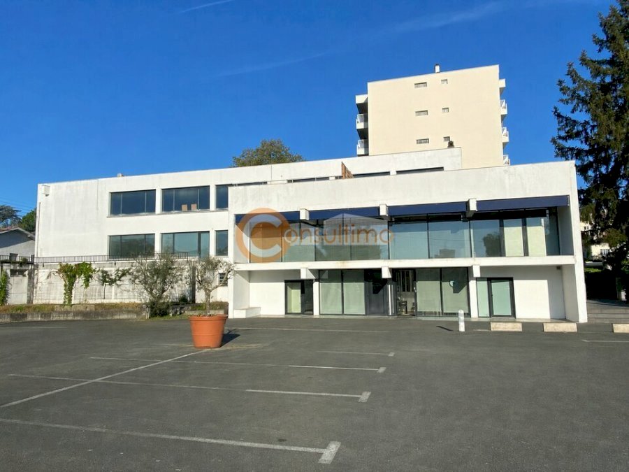 Local d'activité à louer 600 m² - Bordeaux