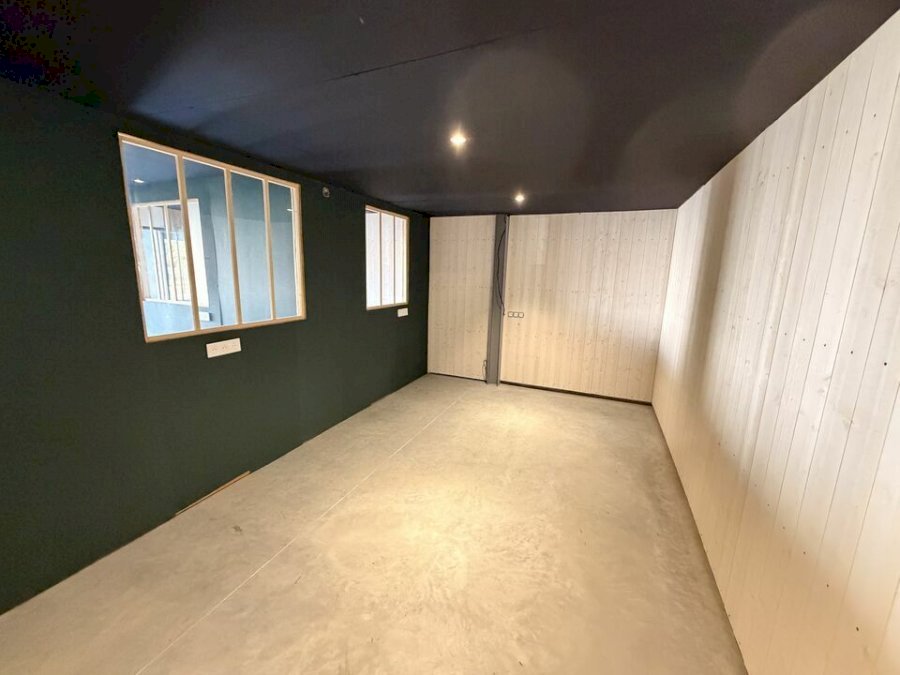 Bureau à louer 169 m² - Mios