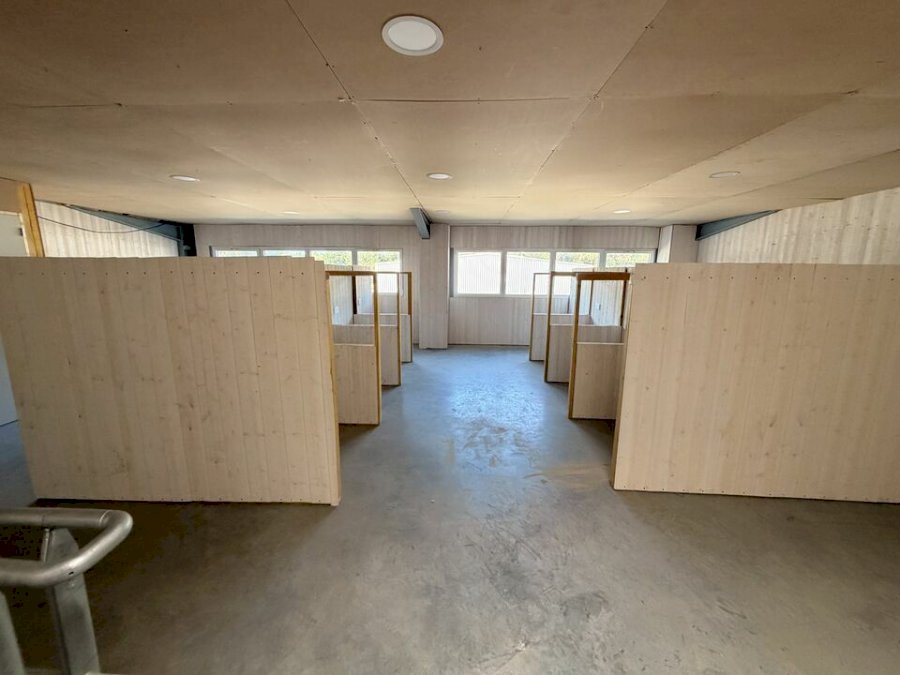 Bureau à louer 169 m² - Mios