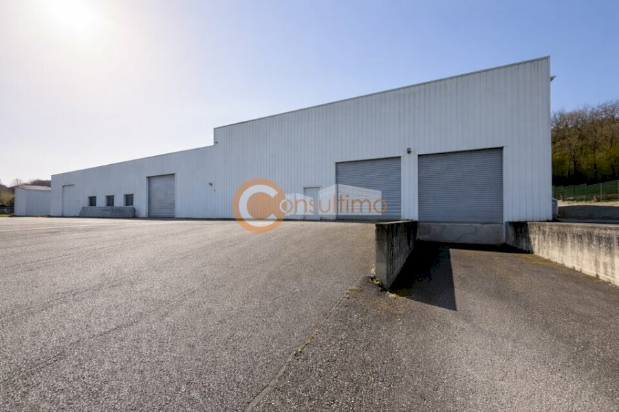 Local d'activité à louer 1500 m² - Estillac