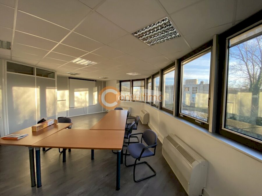 Bureau à louer 140 m² - Bruges