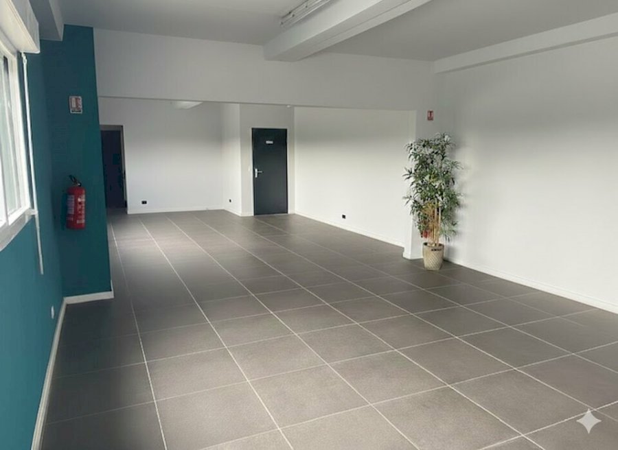 Local d'activité à acheter 525 m² - Izon