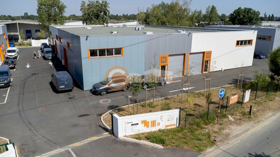 Local d'activité à acheter 410 m² - Carbon-Blanc