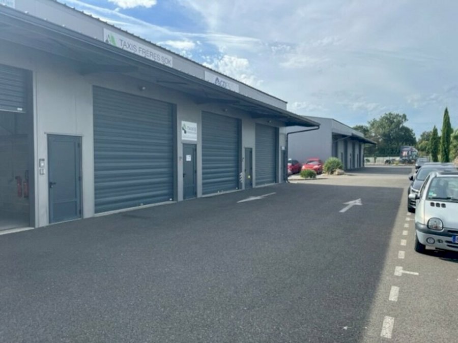 Local d'activité à louer 150 m² - Saint-André-de-Cubzac