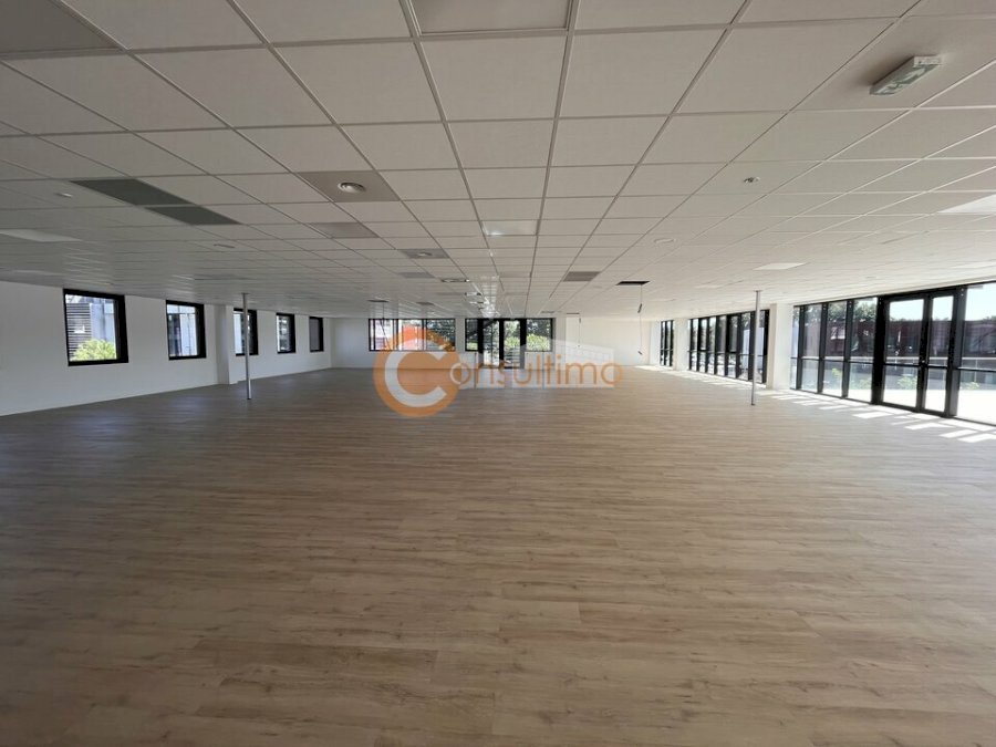 Bureau à louer 500 m² - Mérignac