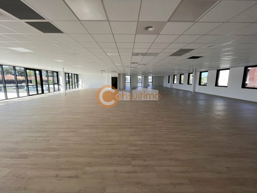 Bureau à louer 500 m² - Mérignac