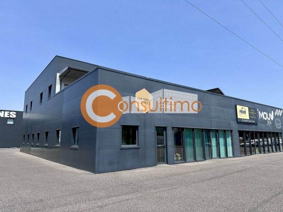 Bureau à acheter 437 m² - Saint-Aubin-de-Médoc