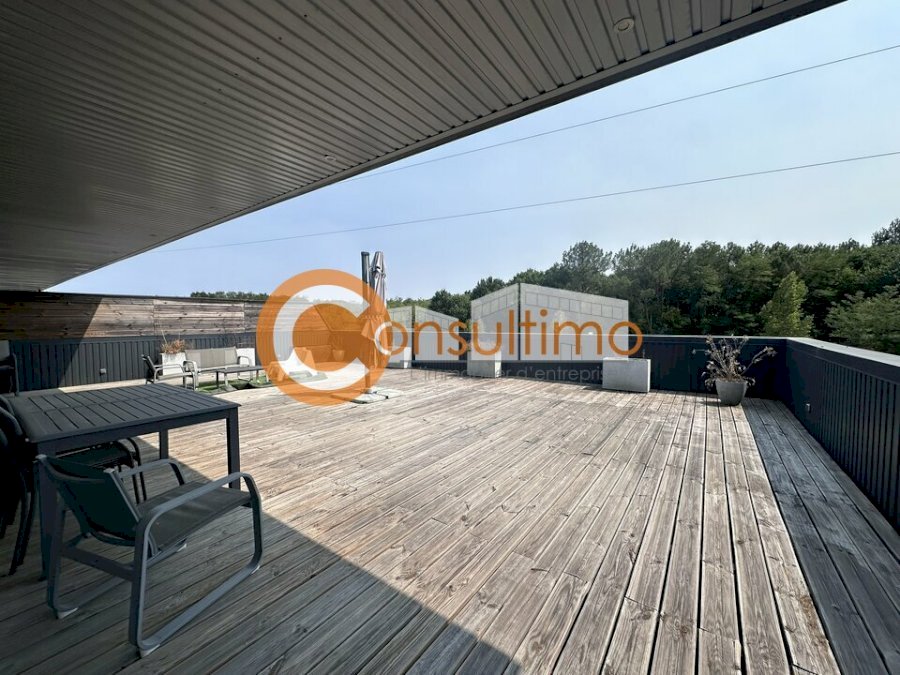 Bureau à acheter 437 m² - Saint-Aubin-de-Médoc