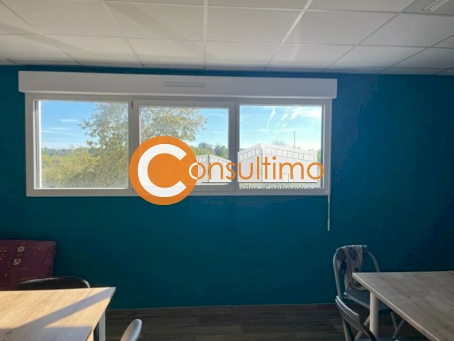 Local d'activité à acheter 525 m² - Izon