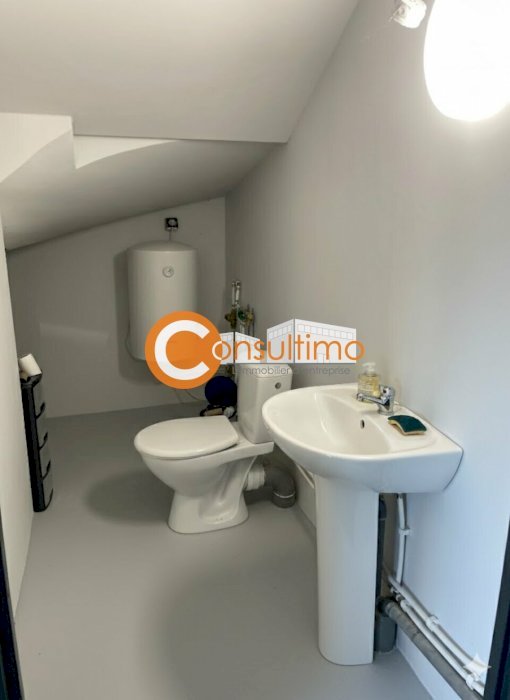 Local d'activité à acheter 525 m² - Izon