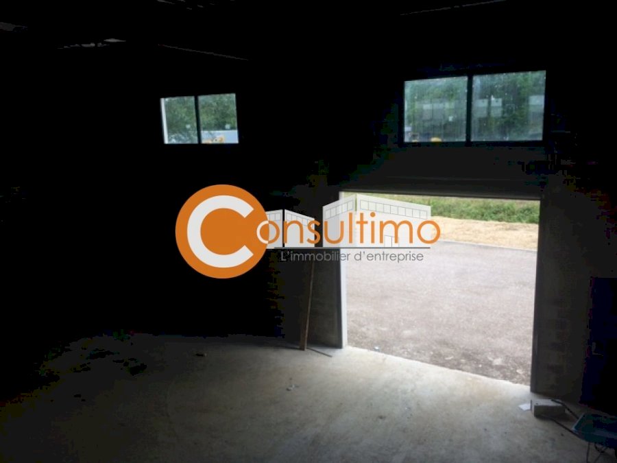Local d'activité à louer 250 m² - Montussan