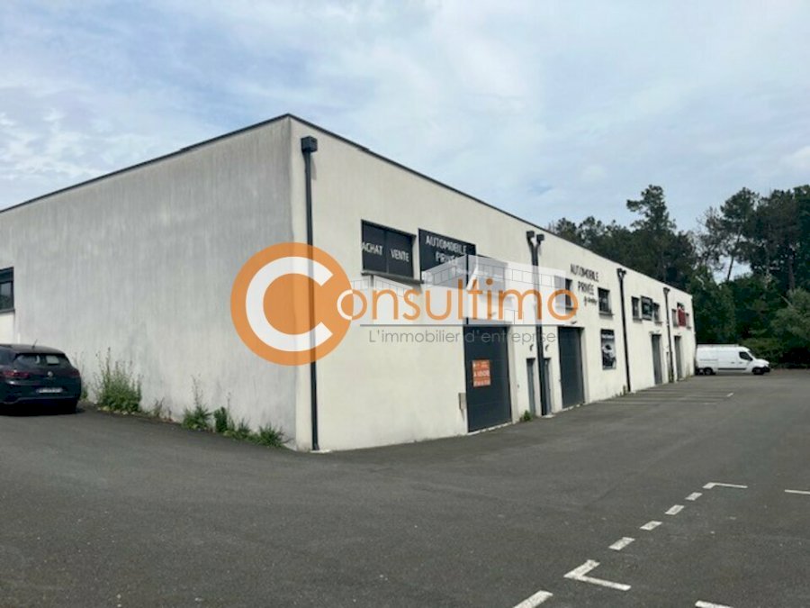 Local d'activité à louer 250 m² - Montussan