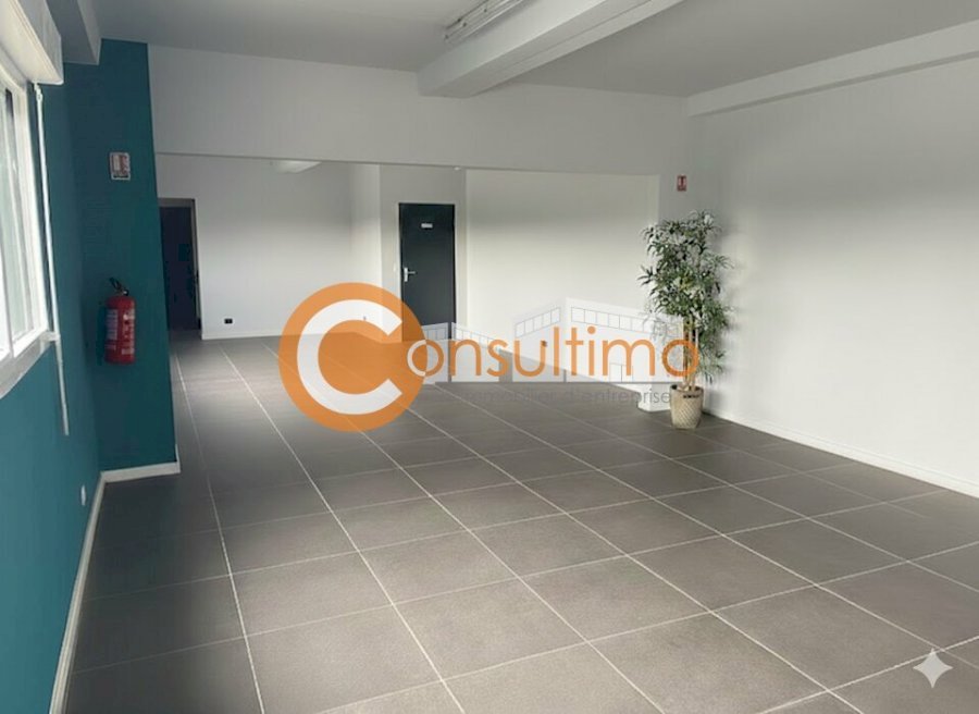 Local d'activité à acheter 350 m² - Izon