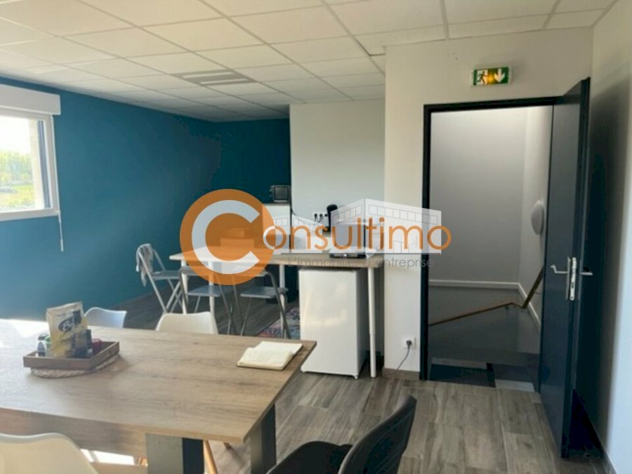 Local d'activité à acheter 350 m² - Izon