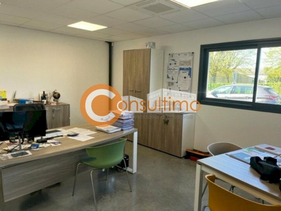 Local d'activité à acheter 1286 m² - Pompignac