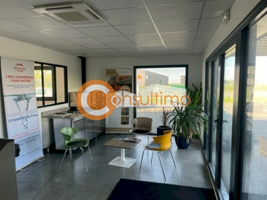 Local d'activité à acheter 1286 m² - Pompignac