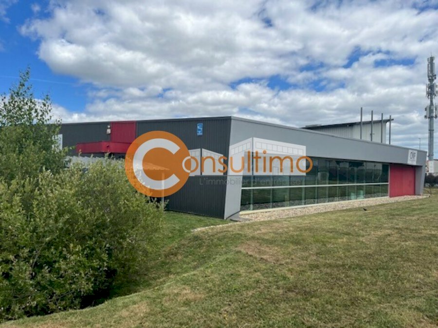Local d'activité à louer 935 m² - Eysines
