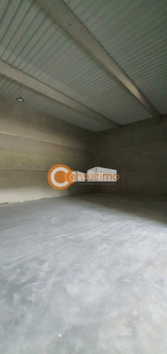 Local d'activité à acheter 225 m² - Izon