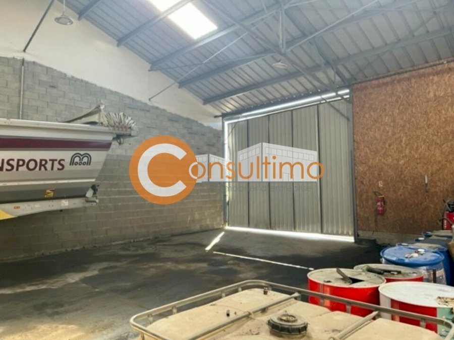 Local d'activité à louer 550 m² - Nérigean