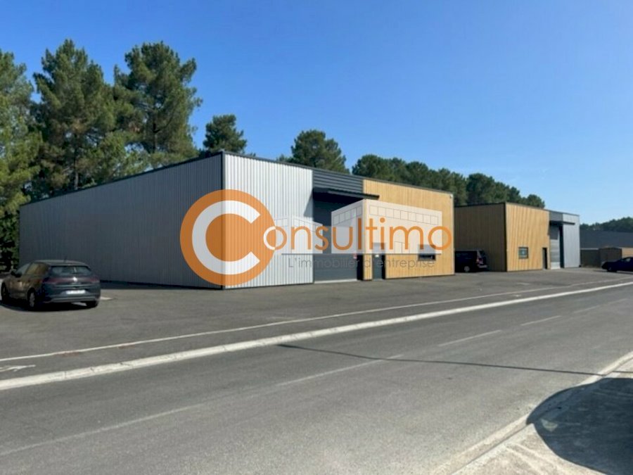 Local d'activité à louer 400 m² - Martignas-sur-Jalle