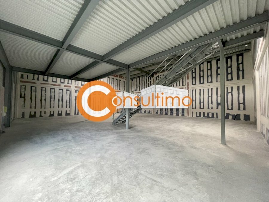 Local d'activité à louer 311 m² - Sallebœuf