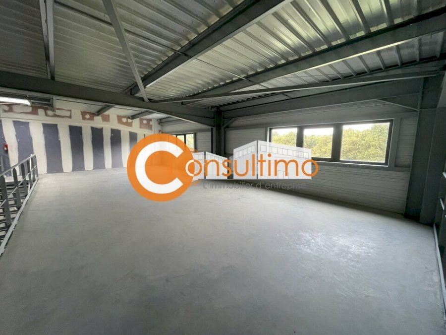 Local d'activité à louer 311 m² - Sallebœuf