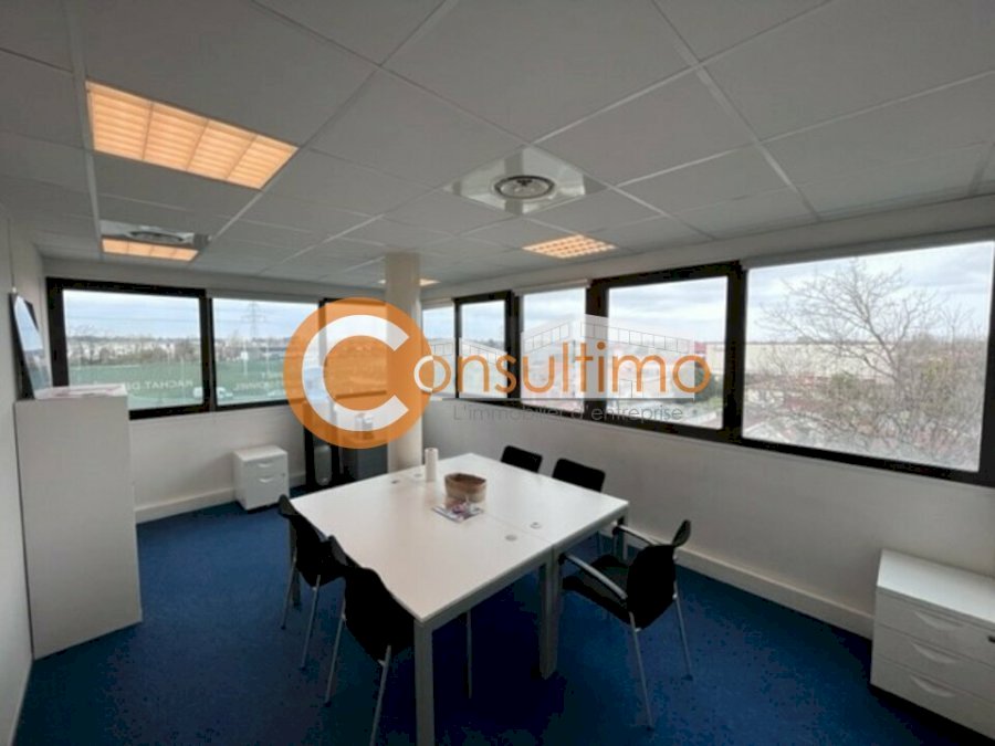 Bureau à louer 78 m² - Mérignac