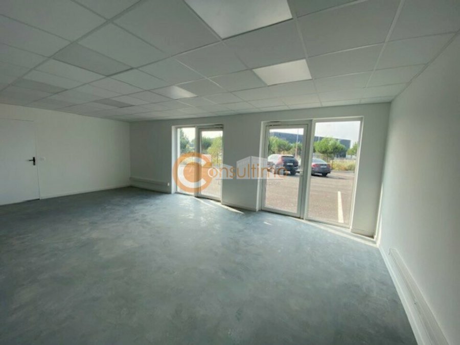 Bureau à louer 37 m² - Mios