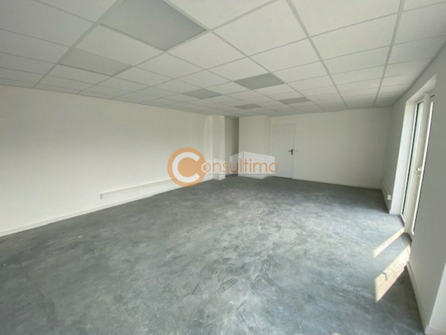 Bureau à louer 37 m² - Mios