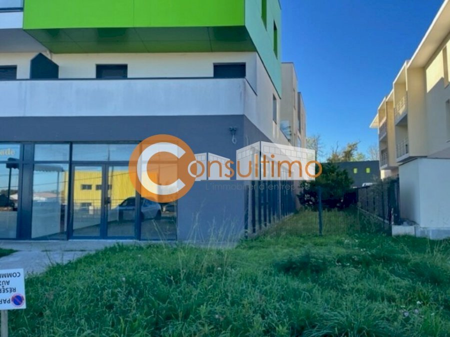 Bureau à acheter 220 m² - Pompignac