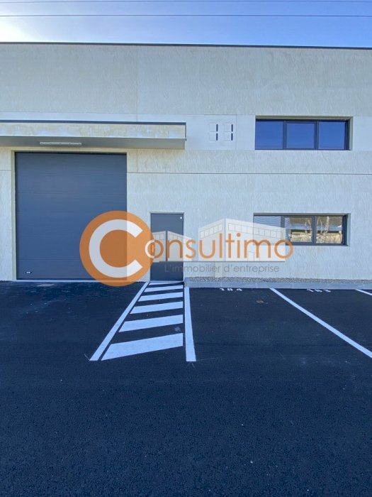 Local d'activité à louer 225 m² - Mios