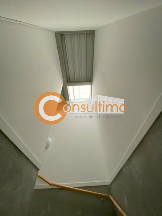 Local d'activité à louer 225 m² - Mios
