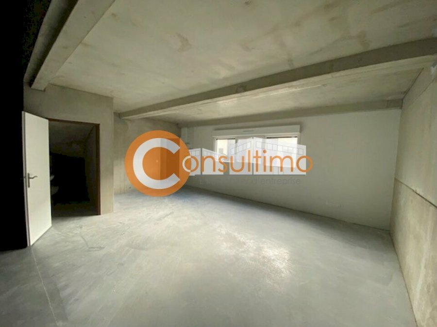 Local d'activité à louer 225 m² - Mios