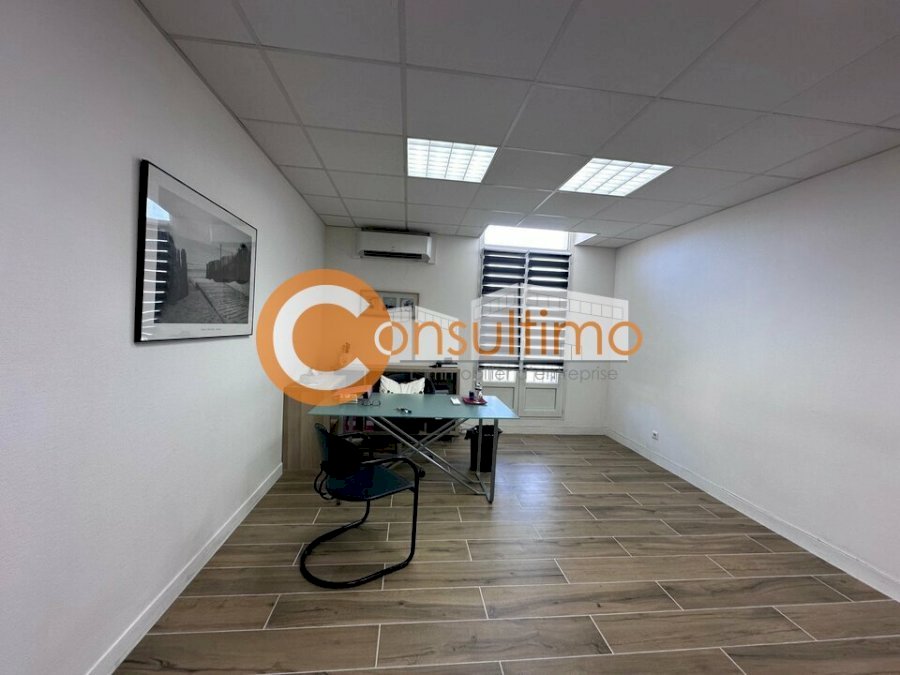 Local d'activité à acheter 55 m² - Libourne