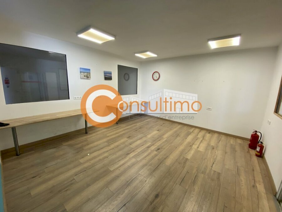 Local d'activité à louer 300 m² - Mios