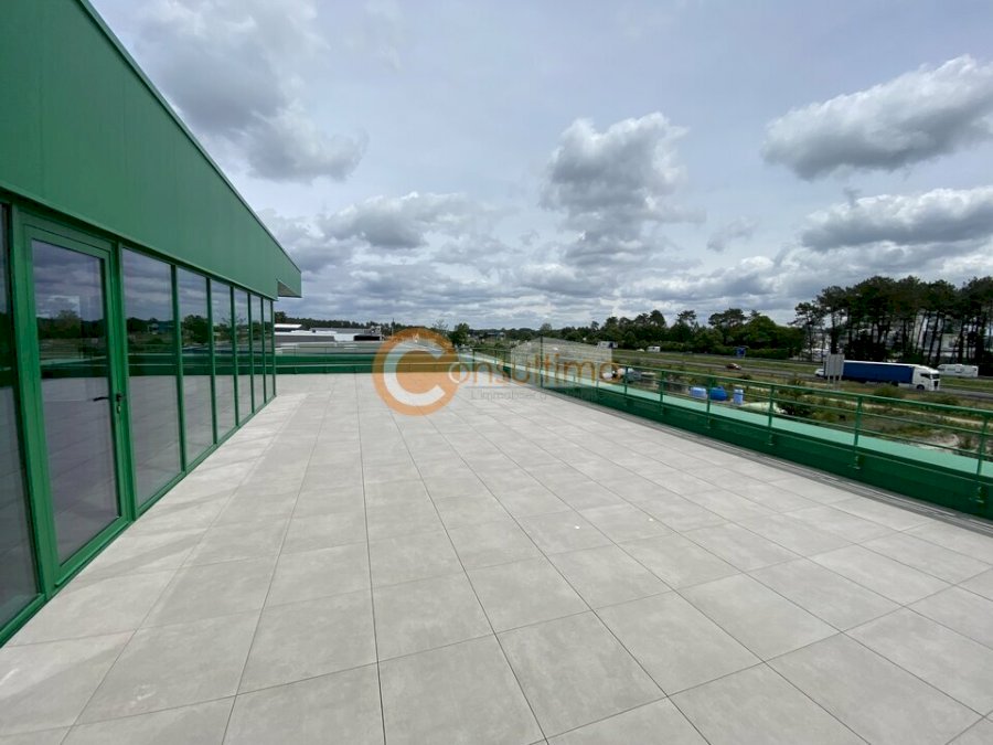 Bureau à acheter 782 m² - Mios