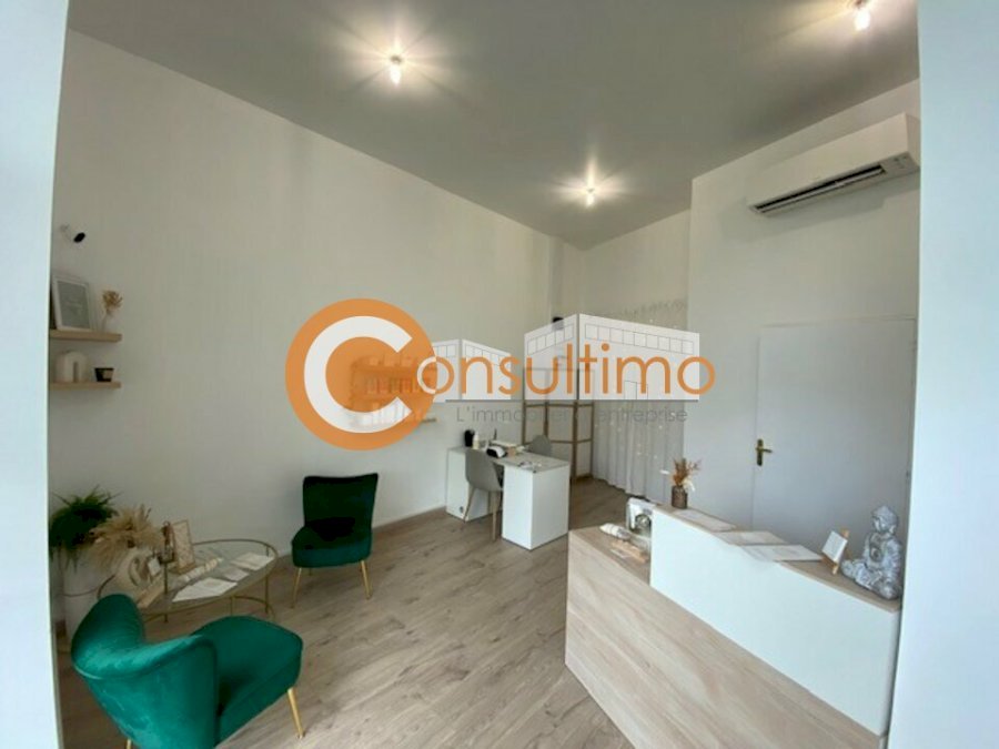 Local commercial à louer 78 m² - Carbon-Blanc