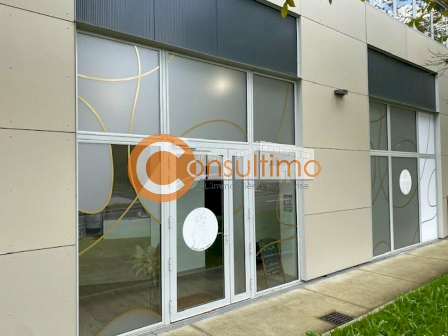 Local commercial à louer 78 m² - Carbon-Blanc