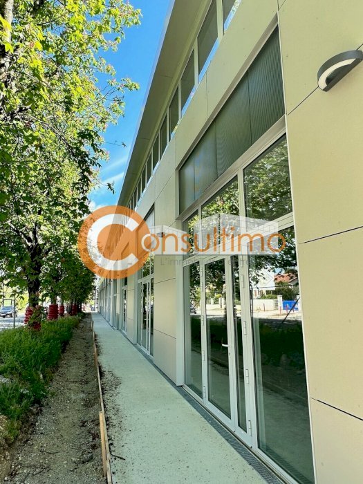 Local commercial à louer 78 m² - Carbon-Blanc