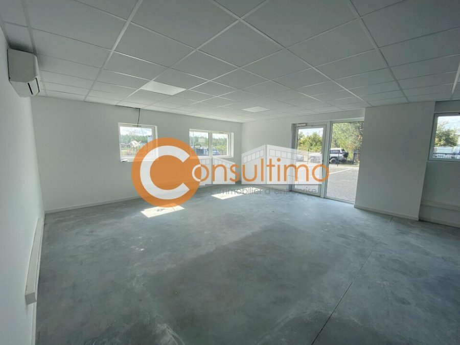 Bureau à louer 85 m² - Mios