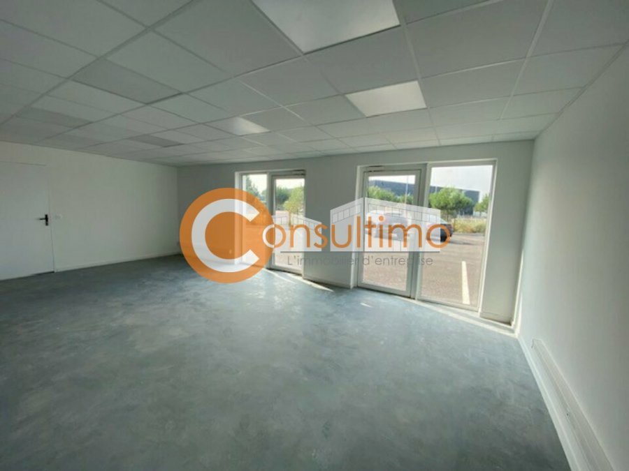 Bureau à louer 37 m² - Mios