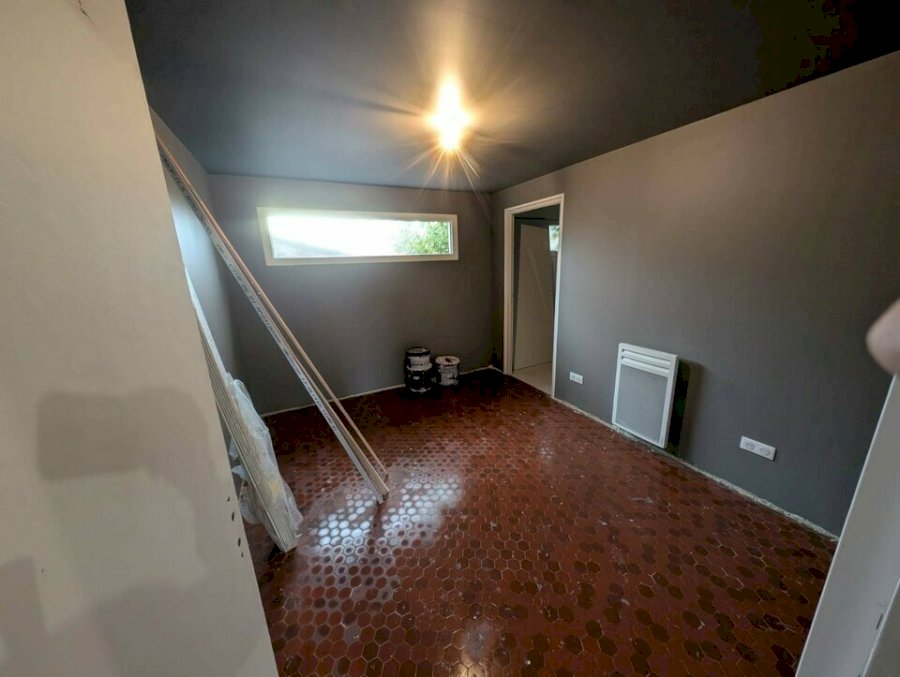 Entrepôt à louer 135 m² - Tresses