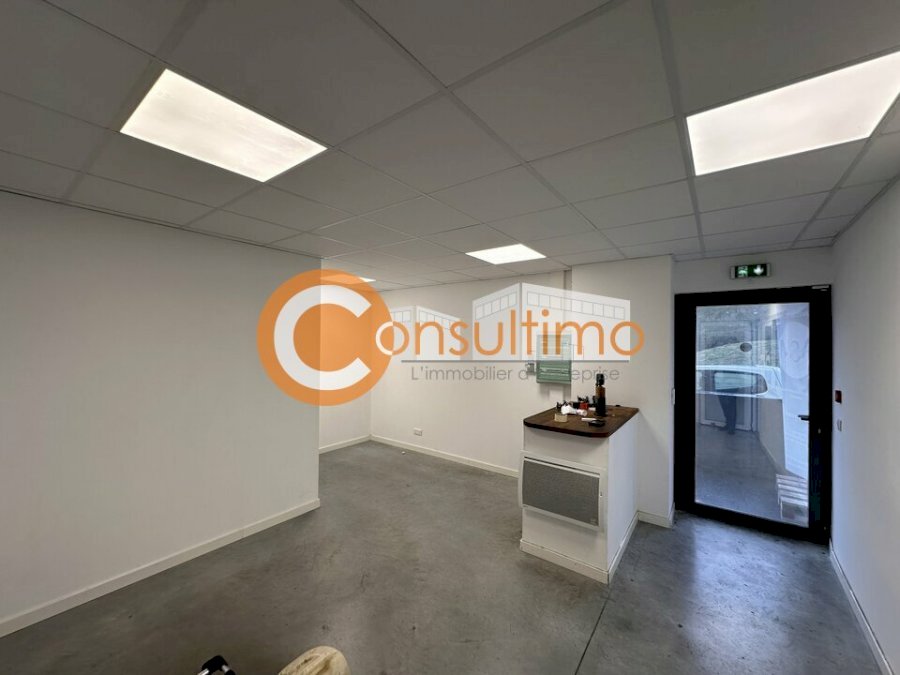 Local d'activité à louer 222 m² - Beychac-et-Caillau