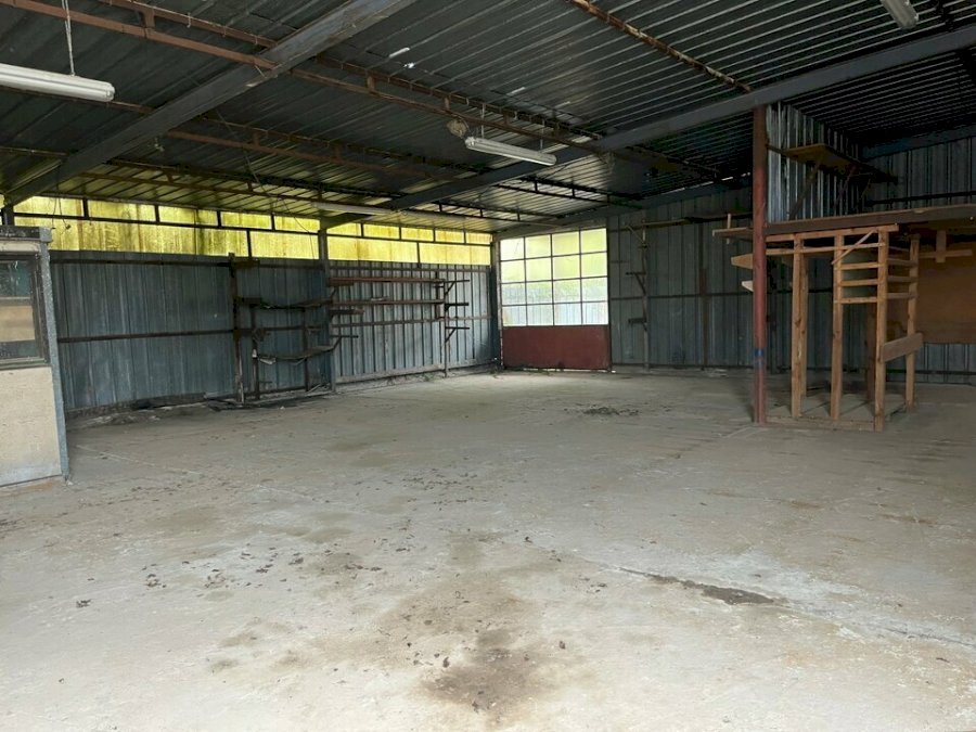 Entrepôt à acheter 857 m² - Sainte-Eulalie