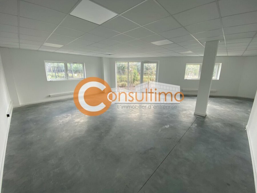 Bureau à louer 60 m² - Mios