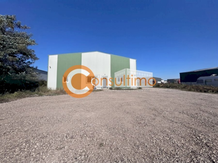 Local d'activité à louer 672 m² - Le Teich